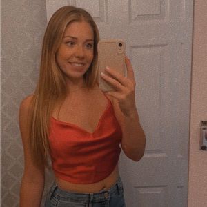 Meet your Posher, Holly